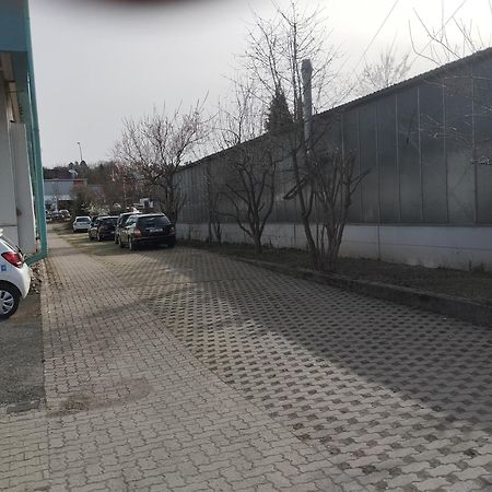 Enjoyhotel Garni Korntal Stuttgart B&B 外观 照片