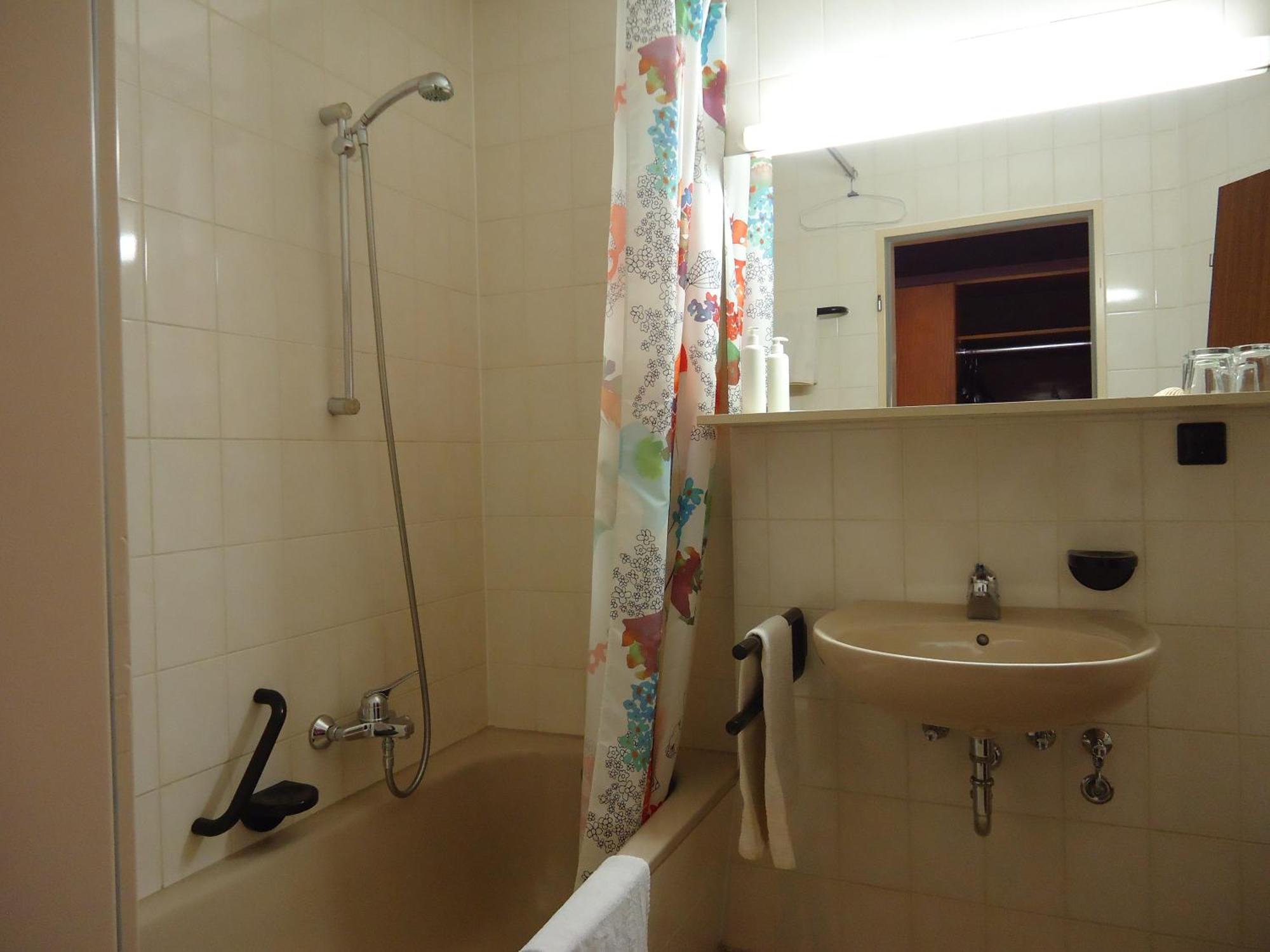 Enjoyhotel Garni Korntal Stuttgart B&B 外观 照片